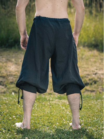 Trollfelsen Mittelalter GEwandung Hose Wikinger Kniebund Schwarz Hinten